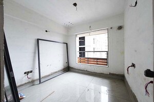 Room in 3 BHK Apartment at Thaltej – for Sale