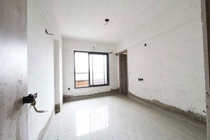 Room in 3 BHK Apartment at Thaltej – for Sale