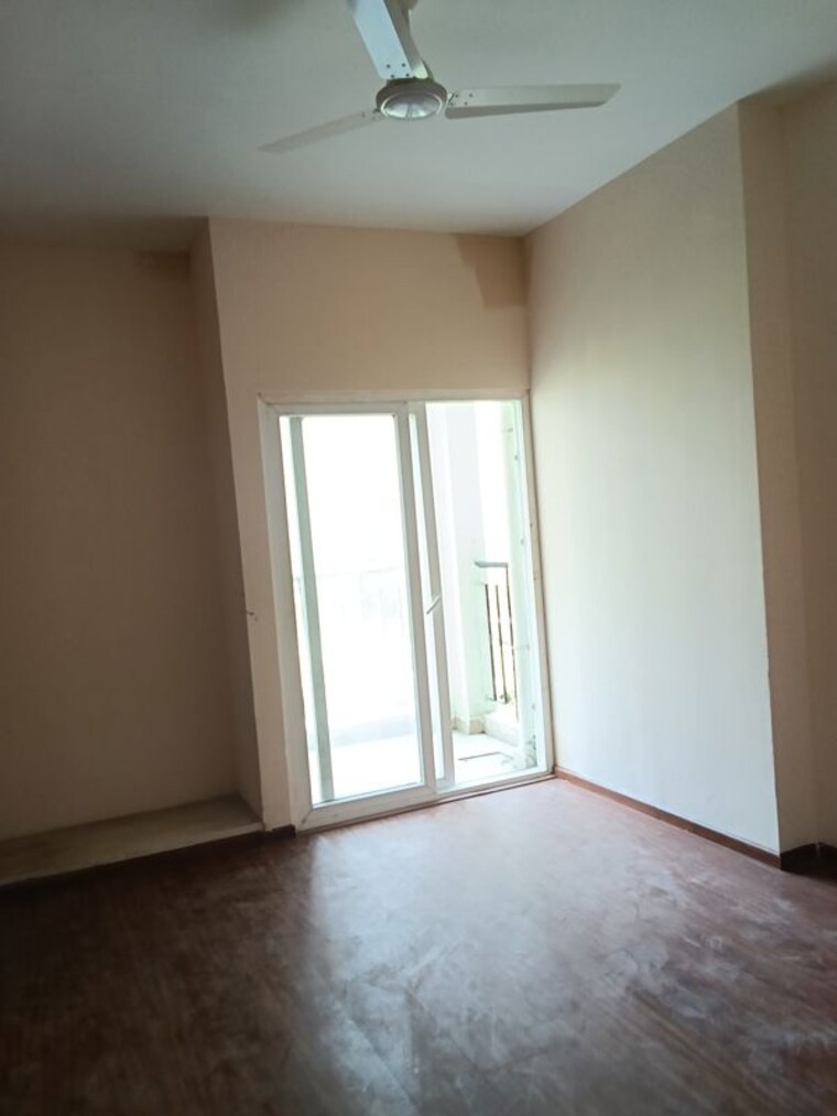 Room, amrapali dream valley 2.5 Bedroom 920 Sq.Ft. Apartment In Amrapali Dream Valley Greater Noida 10514998