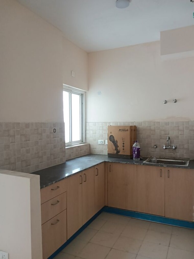Kitchen, amrapali dream valley 2.5 Bedroom 920 Sq.Ft. Apartment In Amrapali Dream Valley Greater Noida 10514998