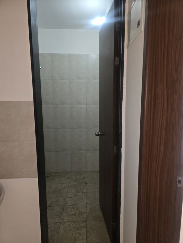 Bathroom, rachana-bella-casa 3 Bedroom 1500 Sq.Ft. Apartment In Baner Pune 10515026