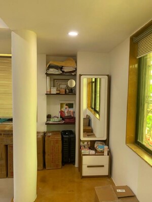  2 BHK Apartment at Bandra West – for Rent