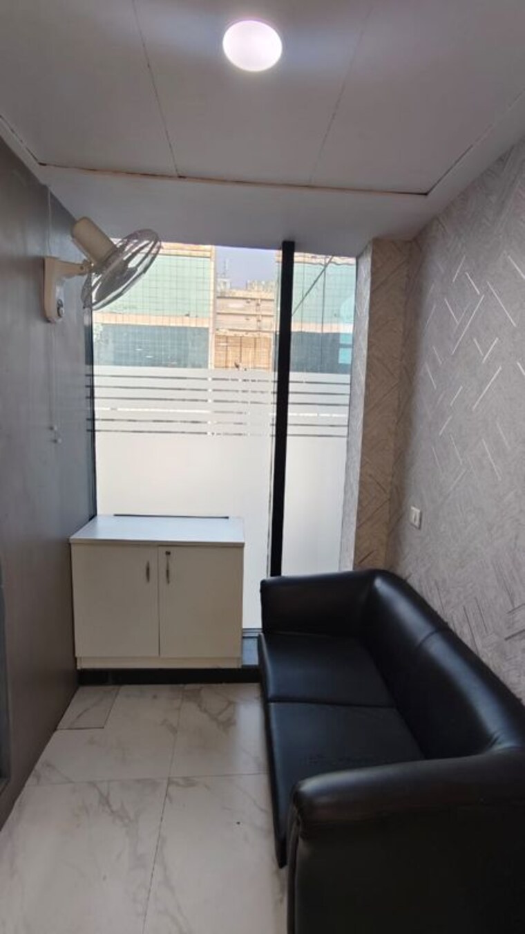 undefined, pitampura Commercial Office Space 1600 Sq.Ft. In Pitampura Delhi 10515032