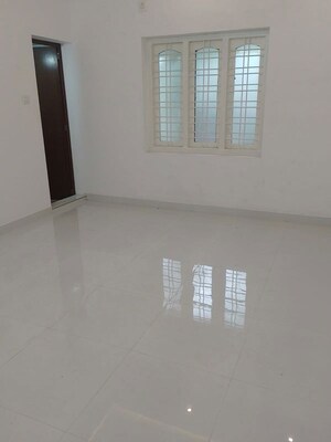 Room in 3 BHK Independent House at Kuttanellur – for Sale