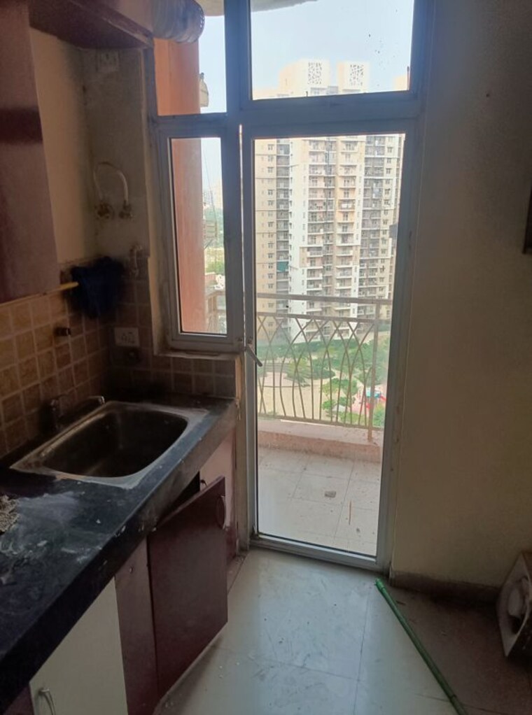 Kitchen, mahagun-my-woods 3 Bedroom 1545 Sq.Ft. Apartment In Sector 16c Greater Noida Greater Noida 10515089