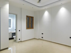 Room in 4 BHK Builder Floor at Greater Kailash ii – for Sale