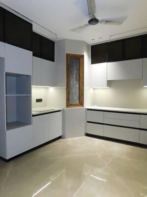 Room in 4 BHK Builder Floor at Greater Kailash ii – for Sale