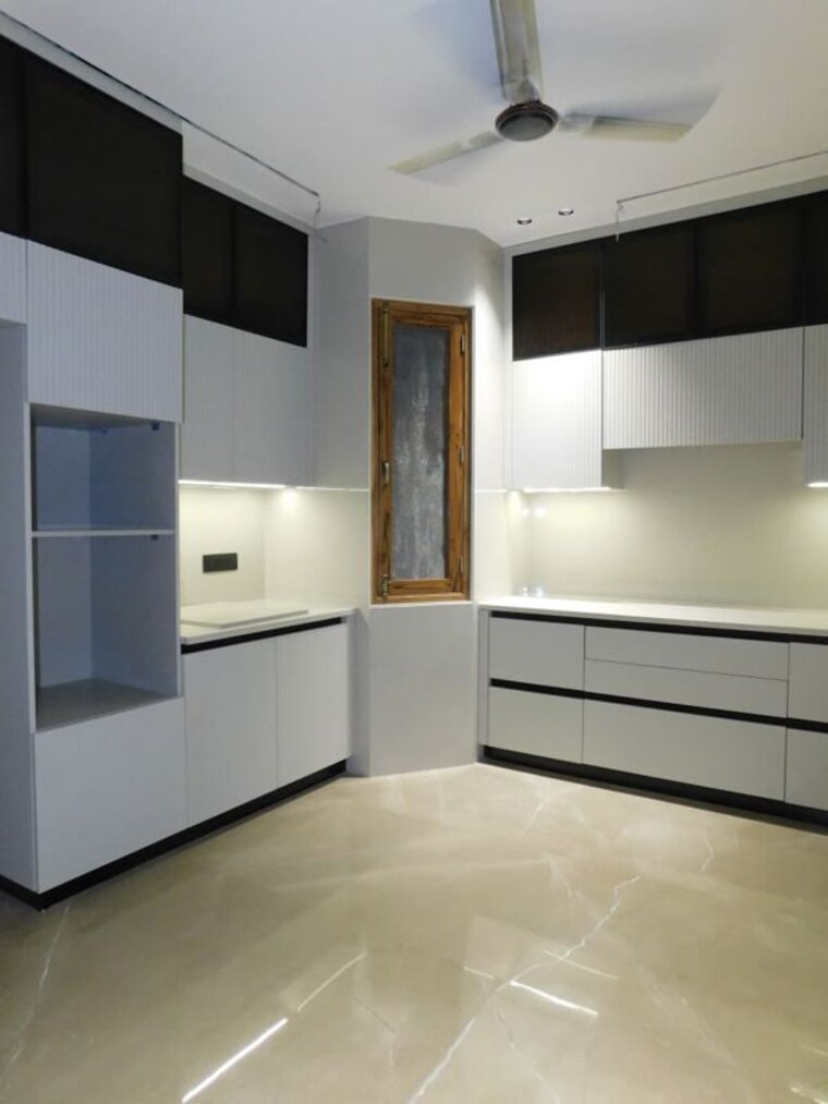 Room, greater kailash ii 4 Bedroom 2700 Sq.Ft. Builder Floor In Greater Kailash ii Delhi 10515121