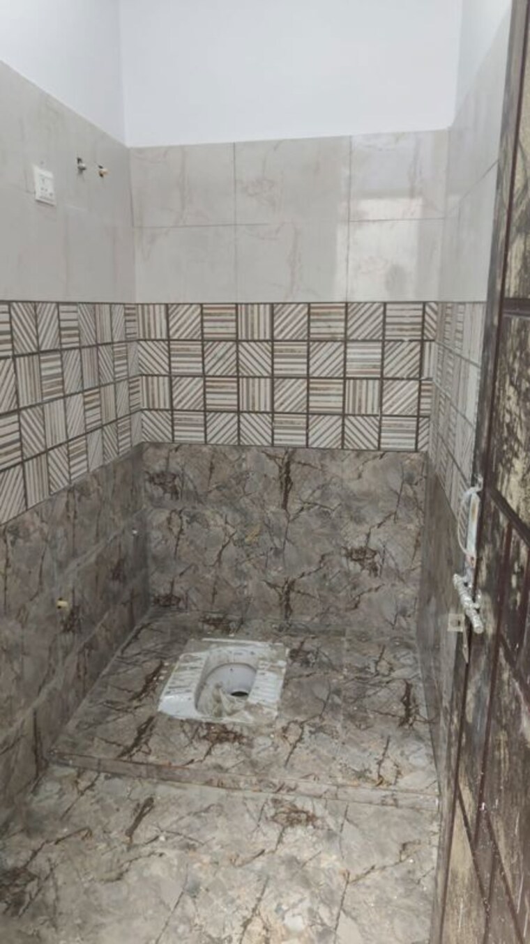 Bathroom, takrohi 2 Bedroom 800 Sq.Ft. Builder Floor In Takrohi Lucknow 10515117