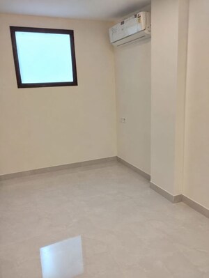 Room in 2 BHK Builder Floor at Kailash Hills – for Rent