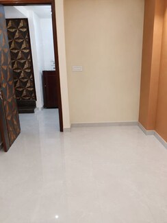 2 BHK + Servant Room Builder Floor For Rent in Kailash Hills