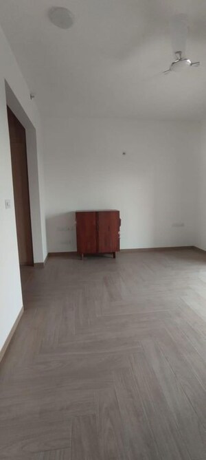 Room in 3.5 BHK Apartment at Sobha City Gurgaon, Sector 108 – for Rent