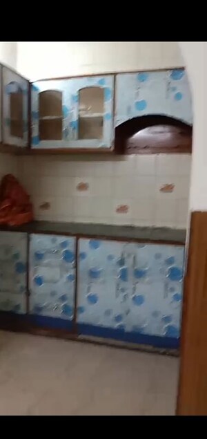 Furnished Amenities in 1 BHK Builder Floor at Mahavir Enclave – for Sale