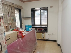 Bedroom in 2 BHK Apartment at Suchidham Complex, Goregaon East – for Rent