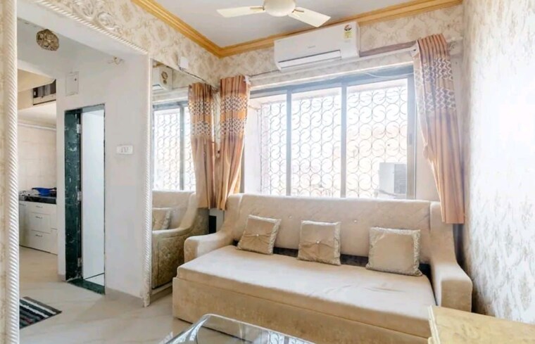 Living Room, khar west 1 RK 200 Sq.Ft. Apartment In Khar West Mumbai 10515097