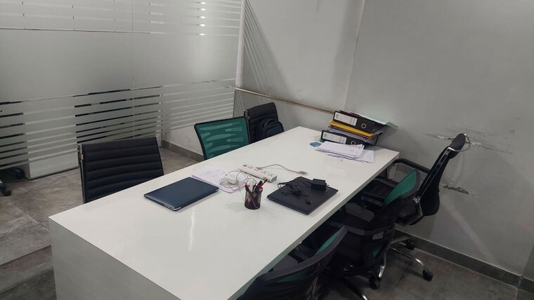 Team Area, mgf-metropolis-mall Commercial Office Space 1006 Sq.Ft. In Mg Road Gurgaon 10515258
