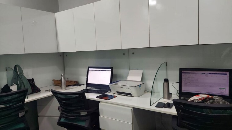 Team Area, mgf-metropolis-mall Commercial Office Space 1006 Sq.Ft. In Mg Road Gurgaon 10515258