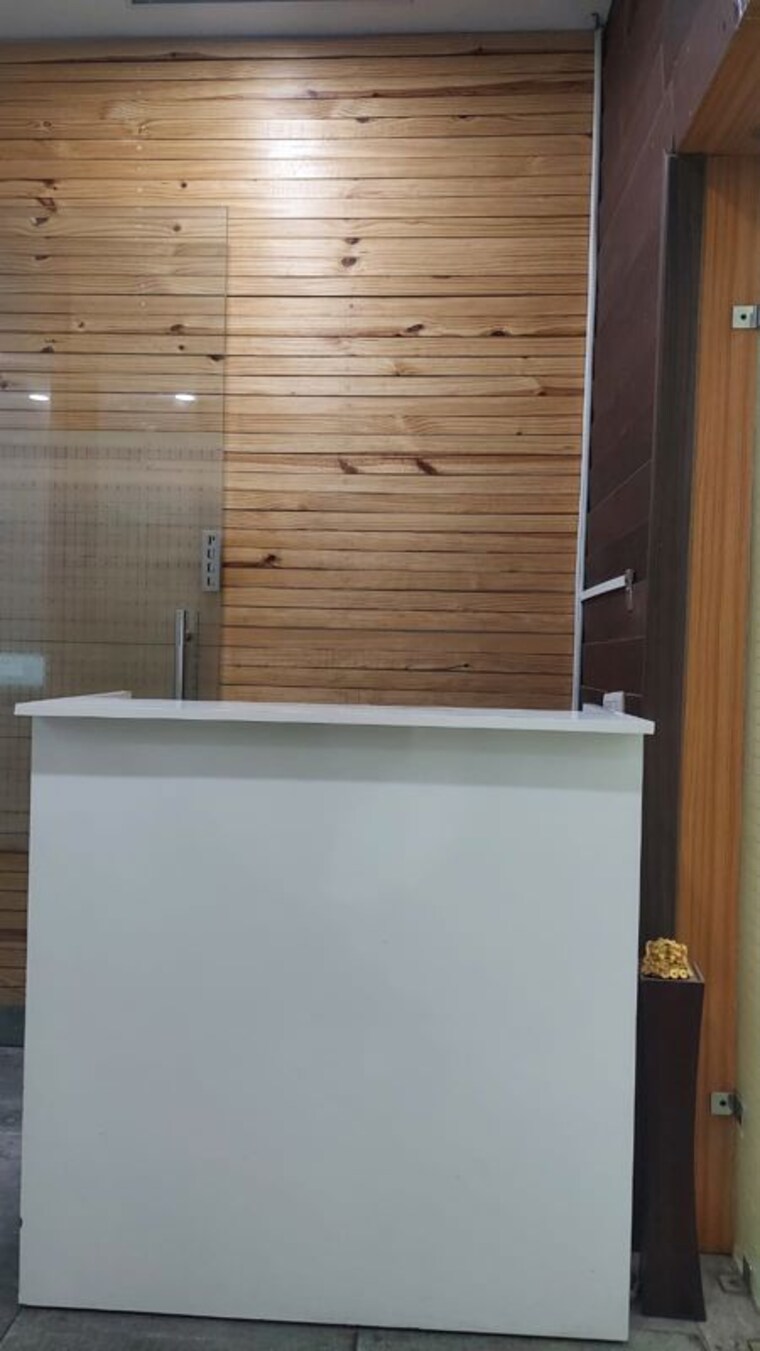 Team Area, mgf-metropolis-mall Commercial Office Space 1006 Sq.Ft. In Mg Road Gurgaon 10515258