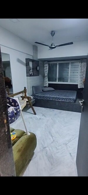 Team Area in 2 BHK Apartment at Vasant Valley Complex, Malad East – for Sale