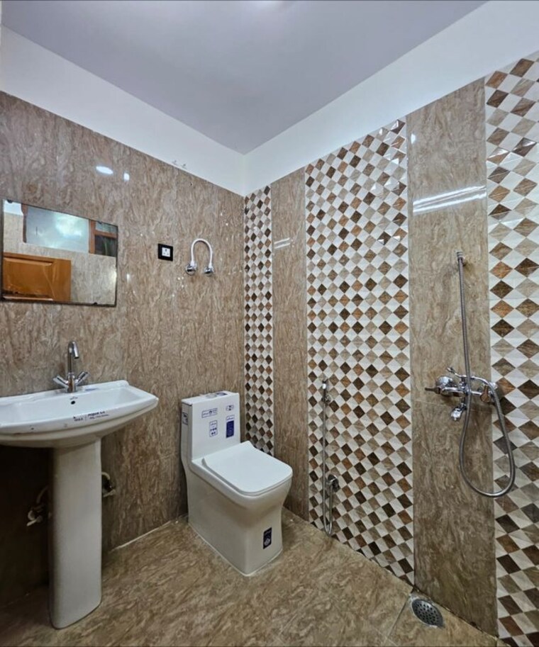 Bathroom, divya-angels 2 Bedroom 950 Sq.Ft. Builder Floor In Indrapuram Ghaziabad 10515340