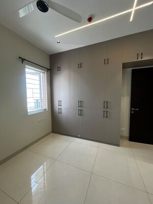 Room in 3 BHK Apartment at Aparna Zenon, Puppalaguda – for Rent