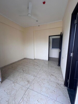 Room in 3 BHK Apartment at Prateek Wisteria, Sector 77 – for Rent
