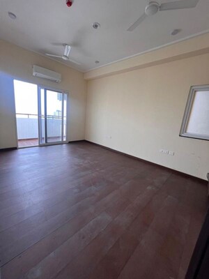 3 BHK Apartment For Rent in Prateek Wisteria, Sector 77