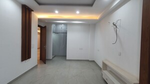 Room in 2 BHK Builder Floor at Sector 21 – for Rent