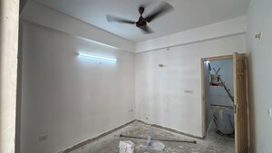 Room in 3 BHK Apartment at Sikka Kimaantra Greens, Sector 79 – for Rent