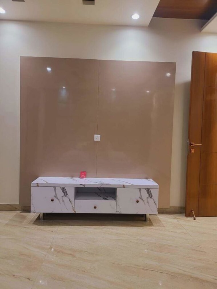 Bedroom, bptp-district-phase-2 3 Bedroom 1431 Sq.Ft. Builder Floor In Sector 84 Faridabad 10515410