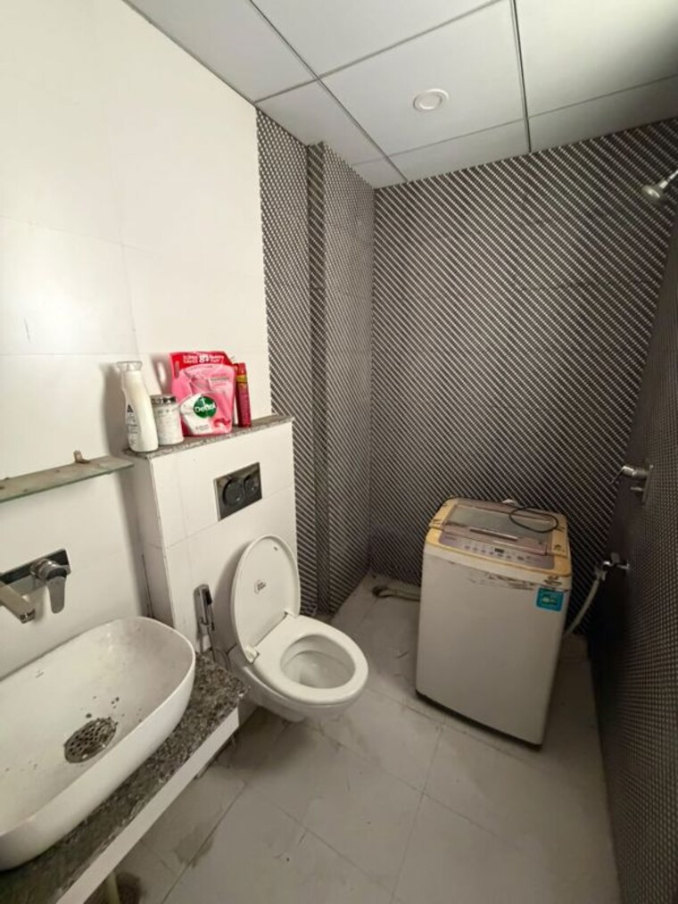 Bathroom, affinity-greens 4 Bedroom 2265 Sq.Ft. Apartment In International Airport Road Zirakpur 10515431