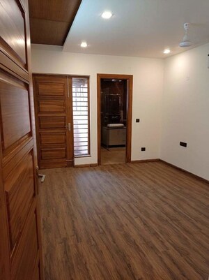 Room in 3 BHK Builder Floor at BPTP District 3, Sector 85 – for Sale
