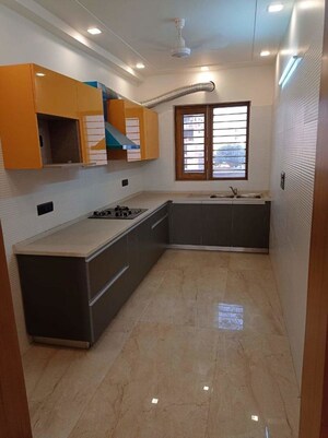 Kitchen in 3 BHK Builder Floor at BPTP District 3, Sector 85 – for Sale