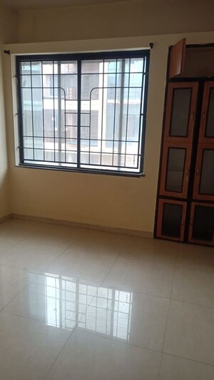 Room in 2 BHK Apartment at Eisha Empire, Hadapsar – for Rent