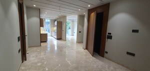 Room in 2 BHK Builder Floor at Sector 21 – for Rent