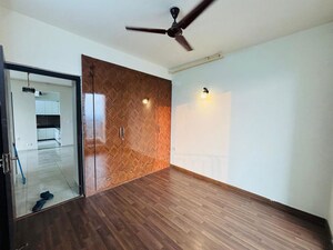Room in 2 BHK Apartment at BPTP Discovery Park, Sector 80 – for Sale