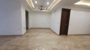 Room in 2 BHK Builder Floor at Sector 21 – for Rent