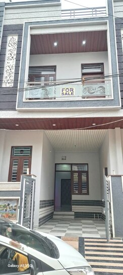 4 BHK + Prayer Room,Servant Room,Study Room,Extra Room Villa For Sale in S.R. MD Square
