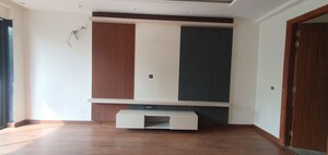 Room in 3 BHK Builder Floor at Sector 21 – for Rent