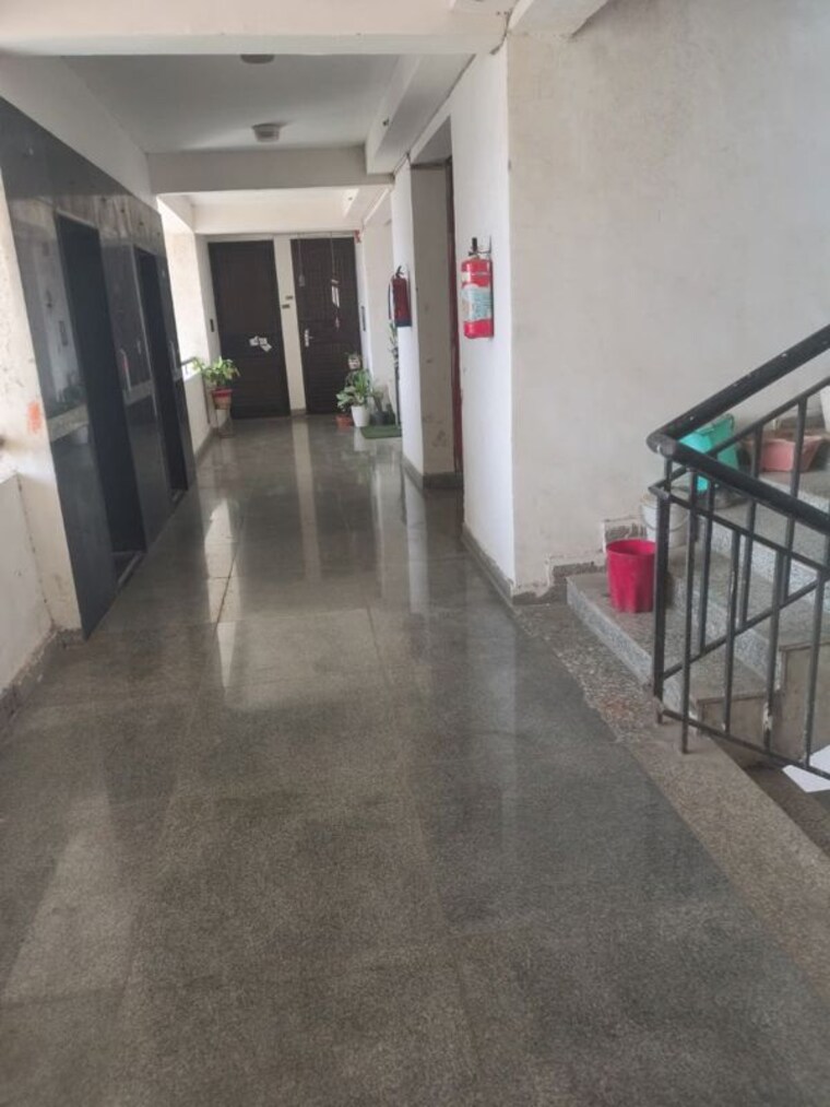  Parking, antriksh-golf-view 2 Bedroom 1053 Sq.Ft. Apartment In Sector 78 Noida 10515504