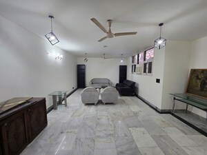 Team Area in 3 BHK Builder Floor at Sector 38 – for Rent