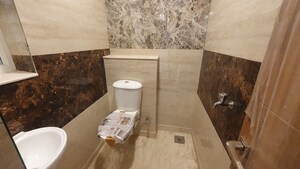 Furnished Amenities in 3 BHK Builder Floor at Sector 21 – for Rent