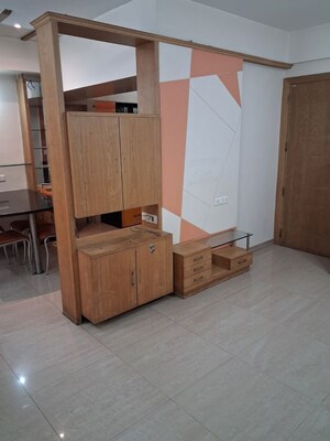 Bathroom in 2 BHK Apartment at Wireless Colony – for Rent