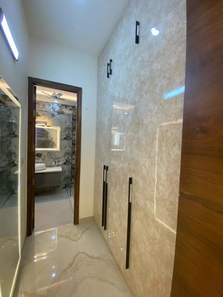 Bathroom, parklands 4 Bedroom 2772 Sq.Ft. Builder Floor In Sector 85 Faridabad 10515580