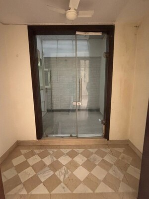 Room in 4 BHK Builder Floor at Hauz Khas – for Rent