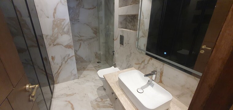 Bathroom, sector 23 3 Bedroom 1550 Sq.Ft. Builder Floor In Sector 23 Gurgaon 10515603