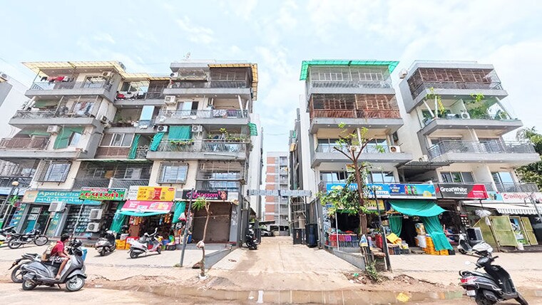 Exterior View, chandkheda 2 Bedroom 152 Sq.Yd. Apartment In Chandkheda Ahmedabad 10515639