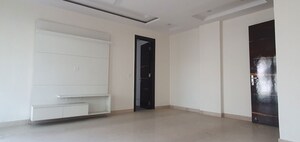 Room in 3 BHK Builder Floor at Sector 22 – for Rent