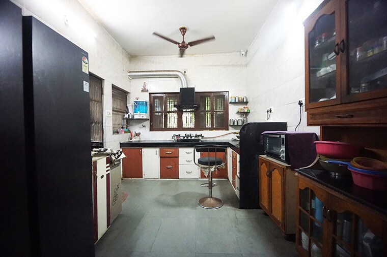 Kitchen, ghuma 5 Bedroom 300 Sq.Yd. Independent House In Ghuma Ahmedabad 10515623
