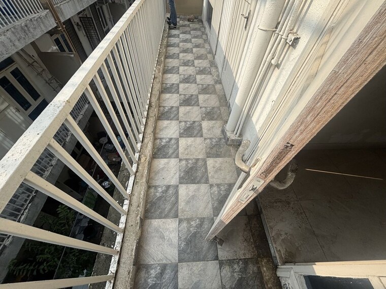 Balcony, tdi-the-grand-retreat 3 Bedroom 180 Sq.Yd. Builder Floor In Sector 88 Faridabad 10515646